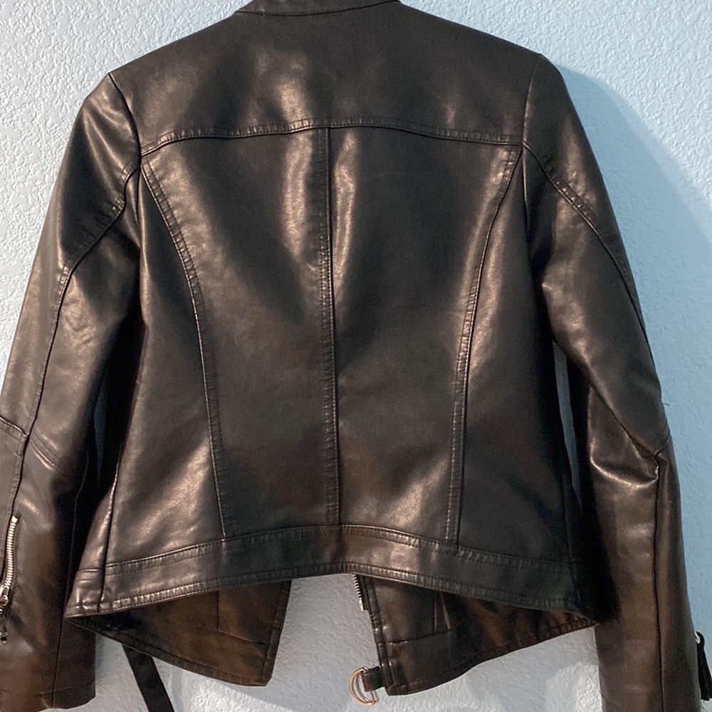 Jacket - Picture 9 of 9